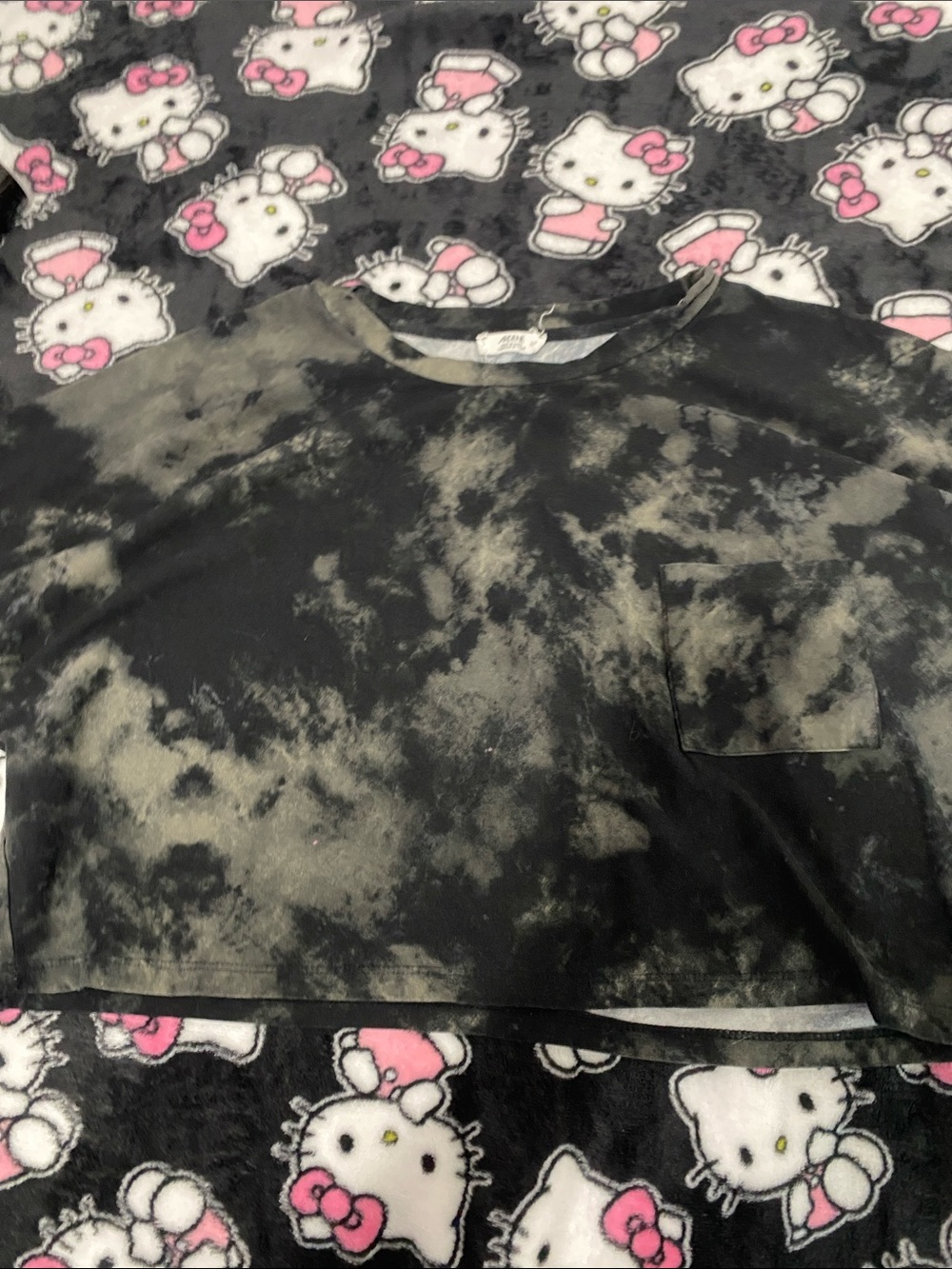Ardene Black & Cream Tie-Dye Pocket Tee